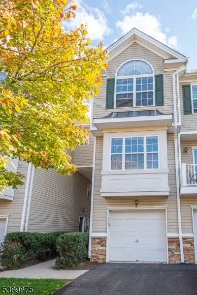 246 Ridge Dr, Pompton Lakes, NJ 07442 - Image #1