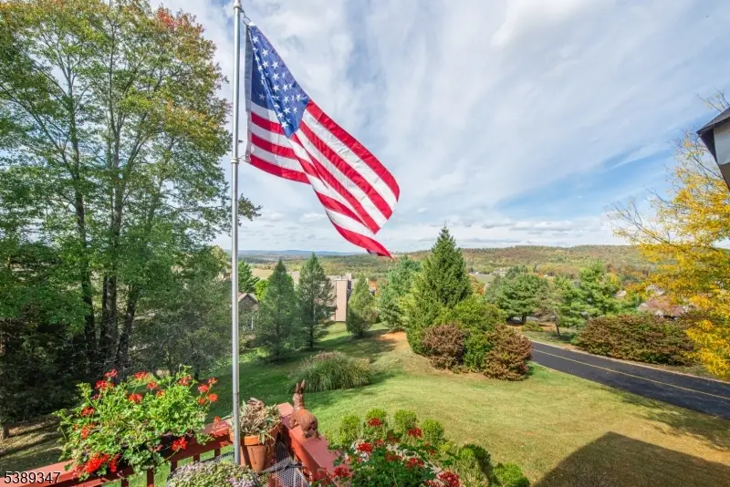 2 Witherwood Dr, Hardyston, NJ 07419 - Image #3