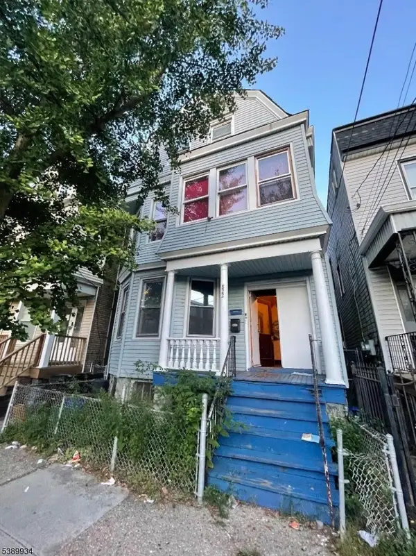 822 S 16th St, Newark City, NJ 07108