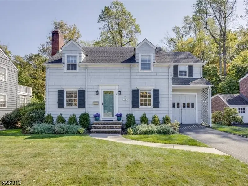 34 Essex Rd, Essex Fells, NJ 07021 - Image #1