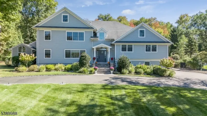 7 Coventry Rd, Livingston, NJ 07039 - Image #2