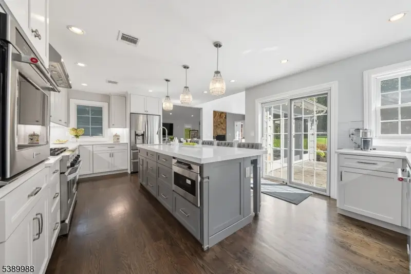 7 Coventry Rd, Livingston, NJ 07039 - Image #3