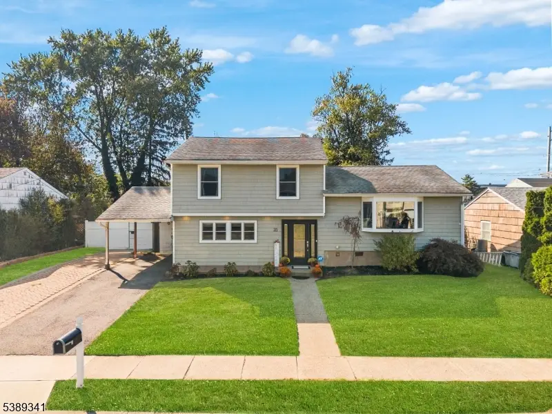 375 Winifred Dr, Totowa, NJ 07512 - Image #2