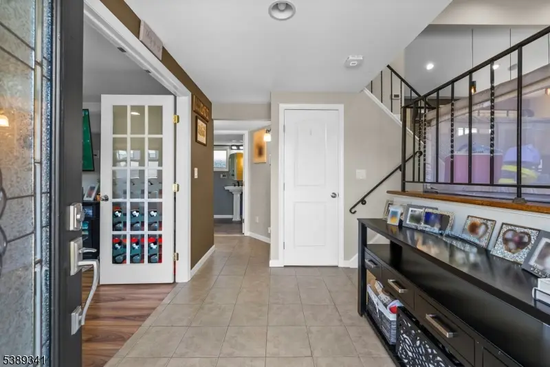 375 Winifred Dr, Totowa, NJ 07512 - Image #3