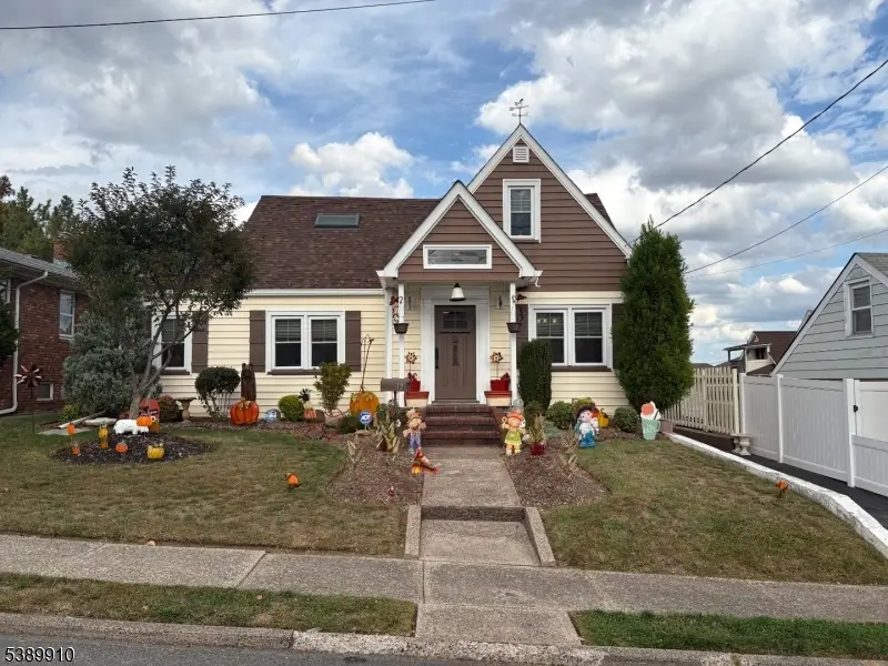12 Tracy Ave, Totowa, NJ 07512 - Image #1
