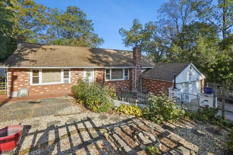 69 Mountainview Ave, Mount Arlington, NJ 07856 - Image #1