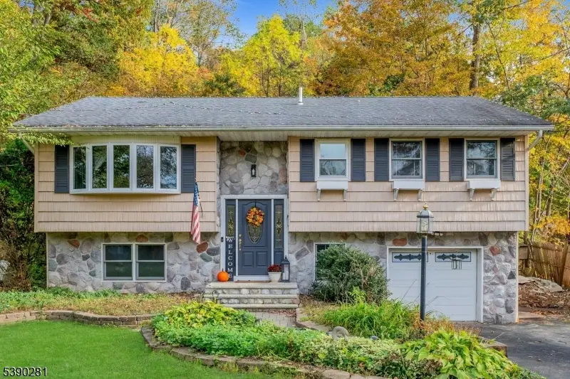 3 Knute Dr, Byram Township, NJ 07821 - Image #1