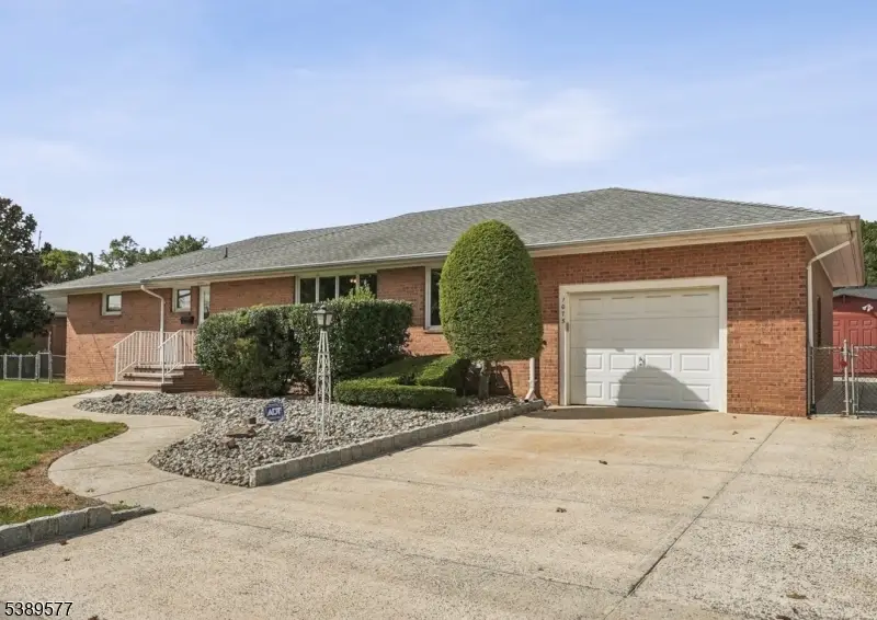 1075 Bordentown Ave, Parlin, NJ 08859 - #1