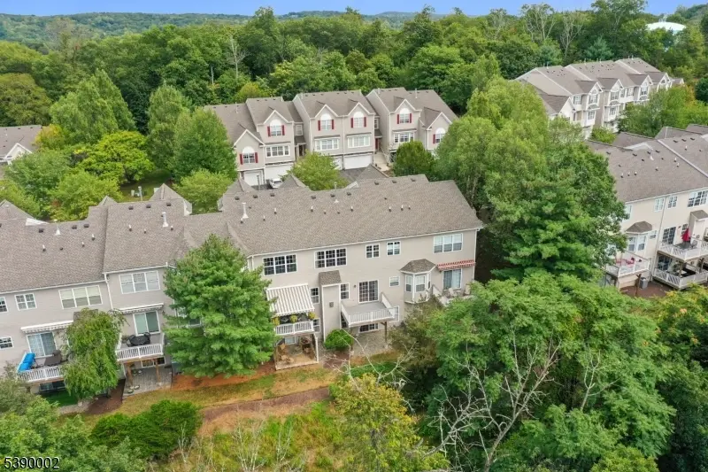 222 Ridge Dr, Pompton Lakes, NJ 07442 - Image #2