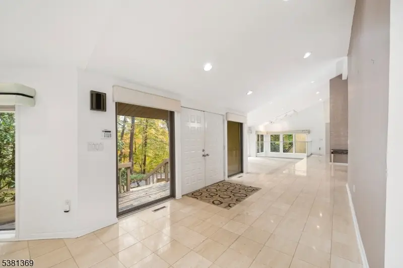 77 Old Cow Pasture Lane, Kinnelon, NJ 07405 - Image #2