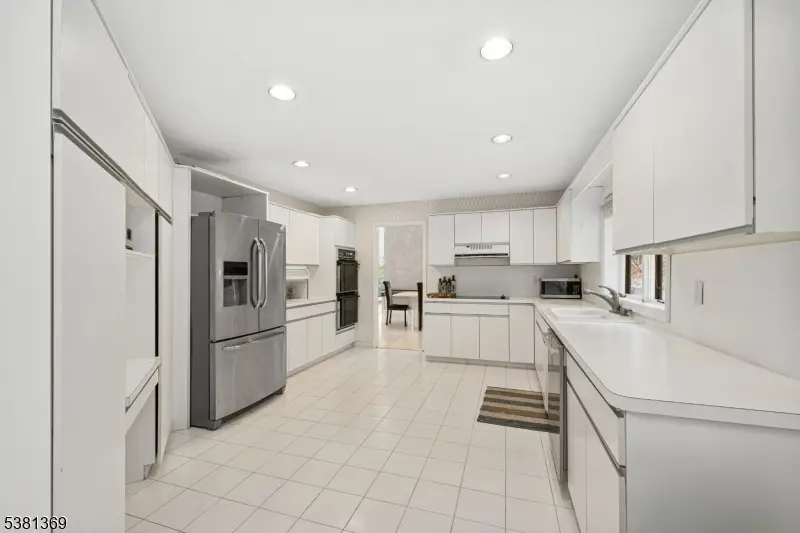 77 Old Cow Pasture Lane, Kinnelon, NJ 07405 - Image #3