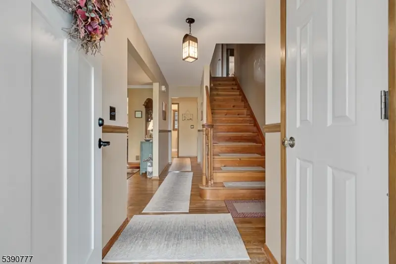 279 Madison Hill Rd, Clark, NJ 07066 - #3