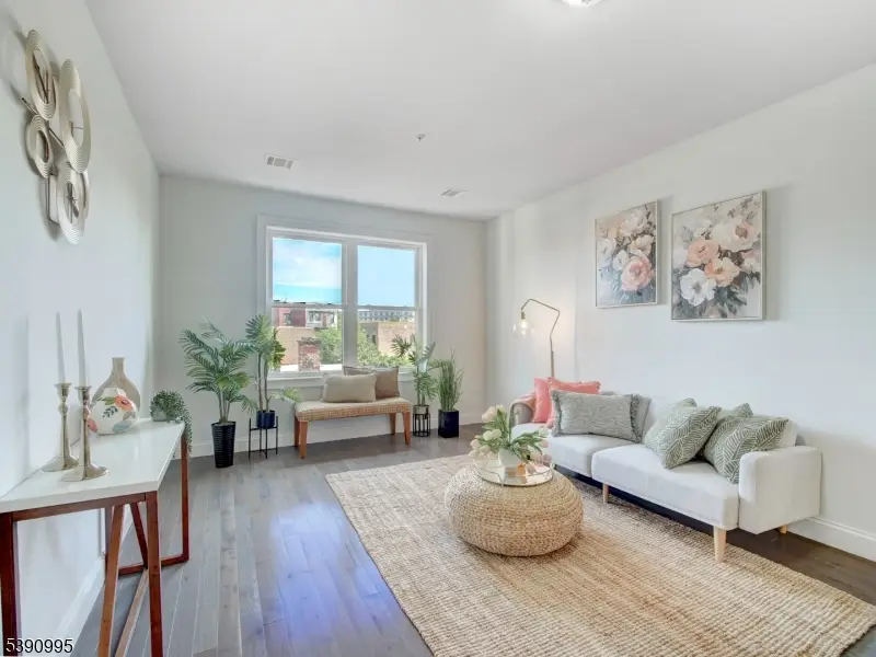 90 Clinton Ave #403, Newark, NJ 07114 - Image #1