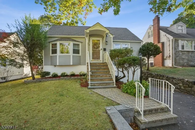 18 Sunnyside Rd, Pleasantdale, NJ 07052 - Image #1