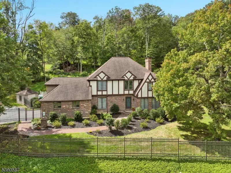 143 Beacon Hill Rd, Washington, NJ 07853 - Image #1