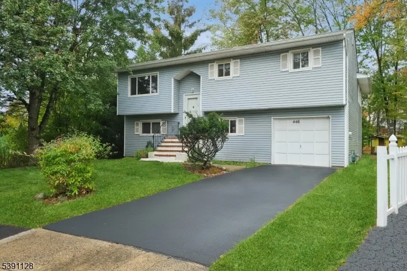 446 W 6th Ave, Roselle, NJ 07203 - Image #1