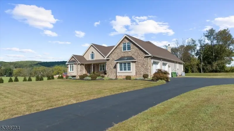 4A Deer Ct, Holland, NJ 08848 - Image #2