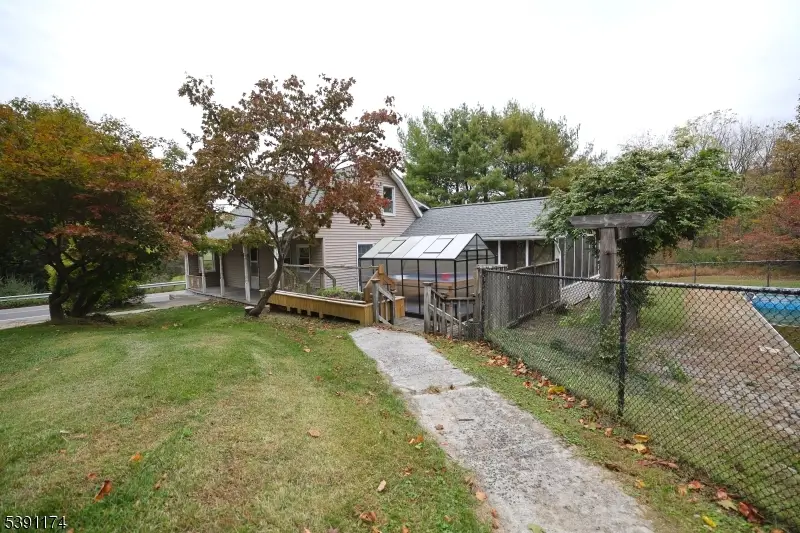 994 Limecrest Rd, Andover Township, NJ 07848 - Image #2