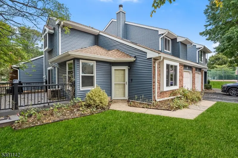 55 Cherrywood Dr, Franklin Township, NJ 08873 - Image #1