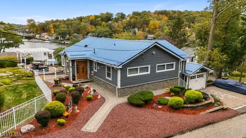 64 Ithanell Rd, Hopatcong, NJ 07843 - Image #3