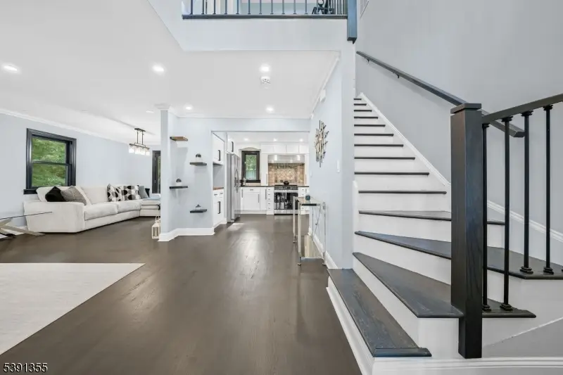 160 Grandview Ave, North Caldwell, NJ 07006 - Image #2