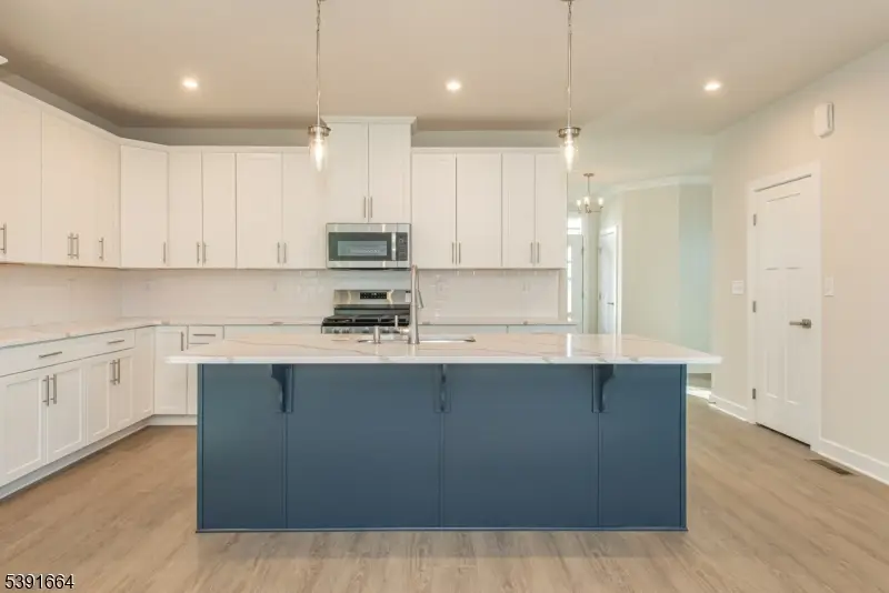 14 Willow Ln, Parsippany Troy Hills, NJ 07054 - Image #3