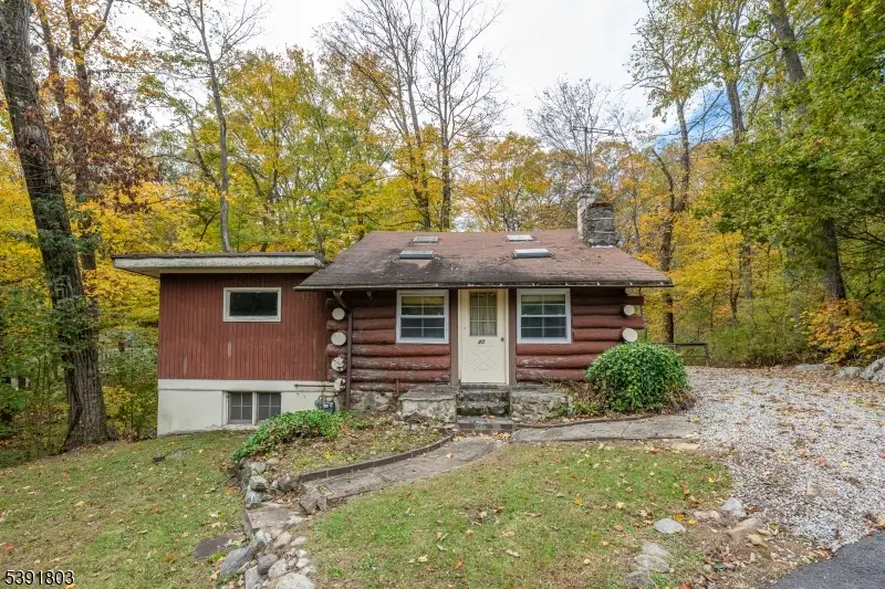 20 Torne Mountain Rd, West Milford, NJ 07480 - Image #1