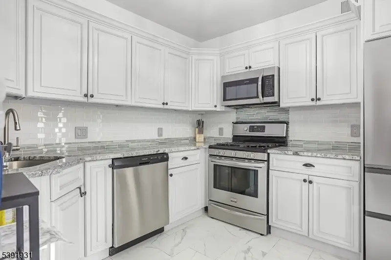 159 Anderson Ave, Wallington, NJ 07057 - #1