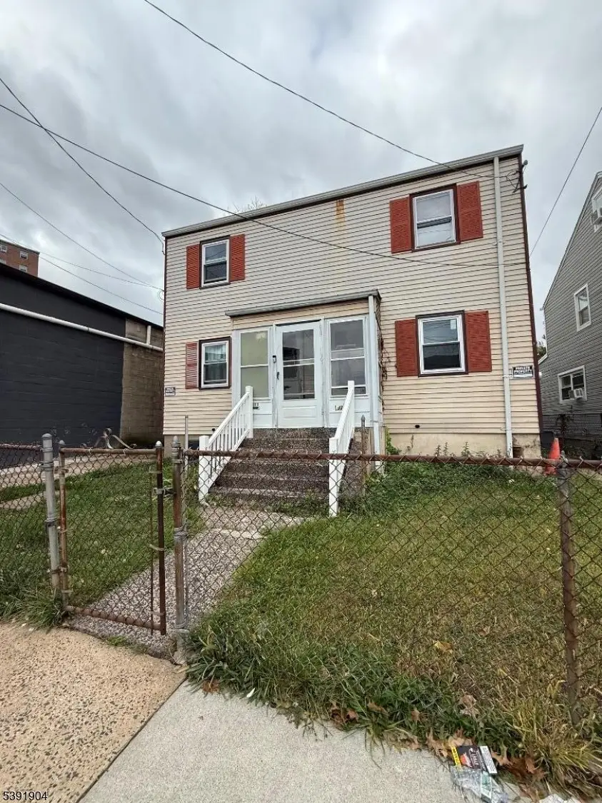 111 Hanford St, Newark, NJ 07114 - Image #1