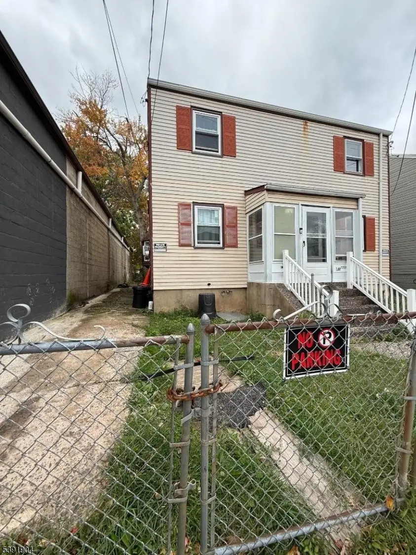 111 Hanford St, Newark, NJ 07114 - Image #2