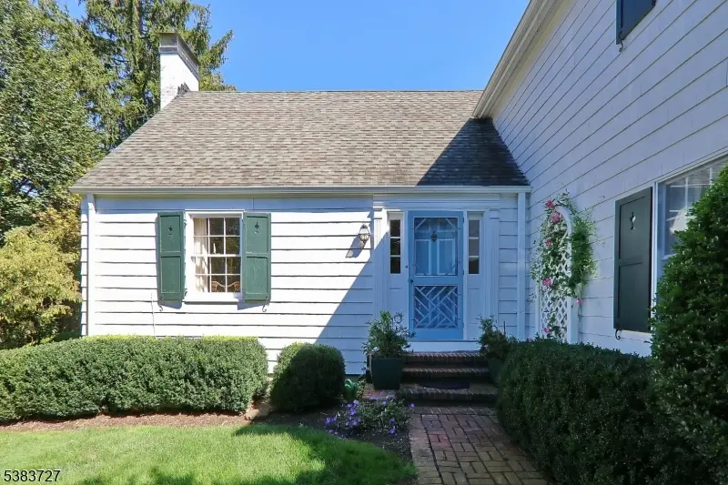 4 Normandie Pl, Cranford, NJ 07016 - Image #3