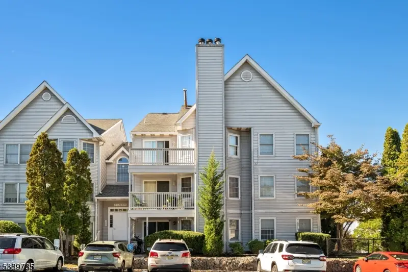 58 Boulder Run Rd, Paterson, NJ 07501 - Image #3