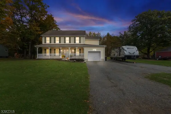 49 Henry St, Oxford Twp., NJ 07863