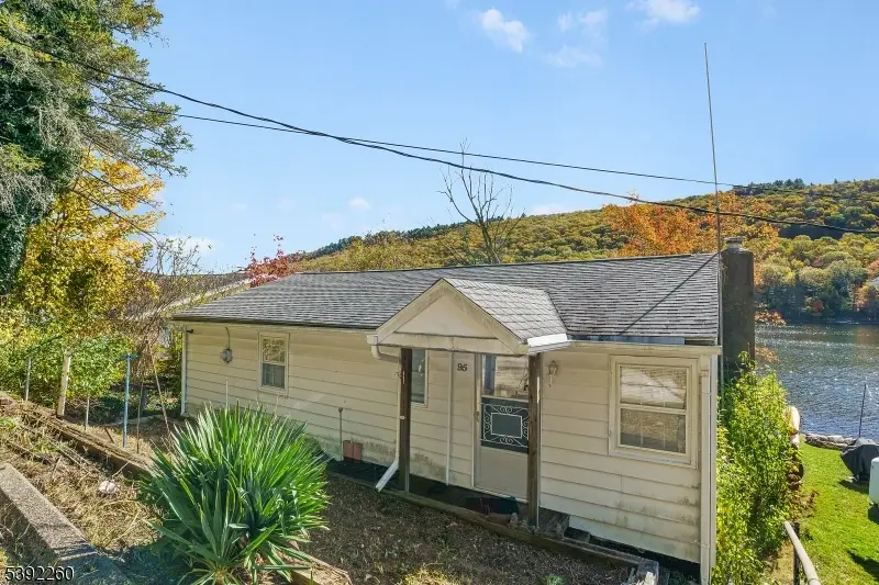 95 Woods Rd, Sandyston, NJ 07826 - Image #3