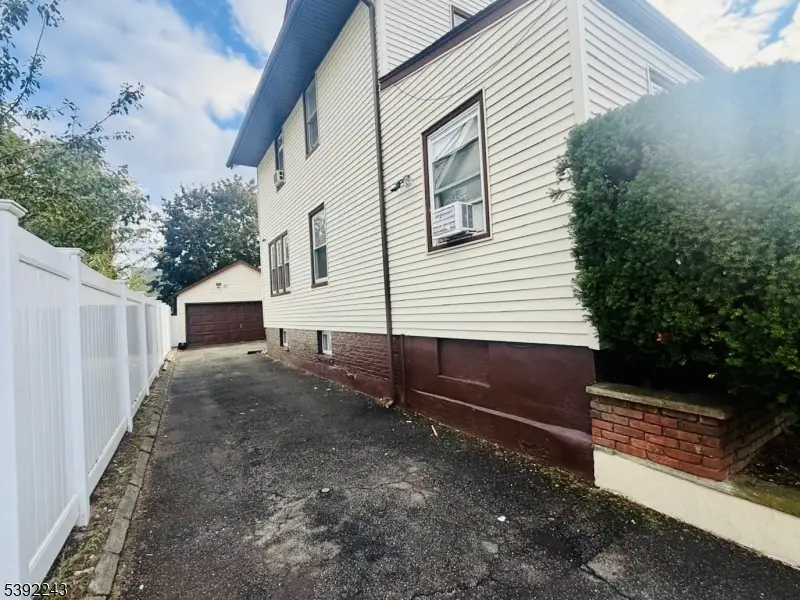 28 Arlington Ave, Paterson, NJ 07502 - Image #2