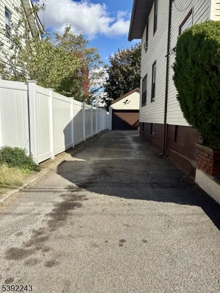 28 Arlington Ave, Paterson, NJ 07502 - Image #3