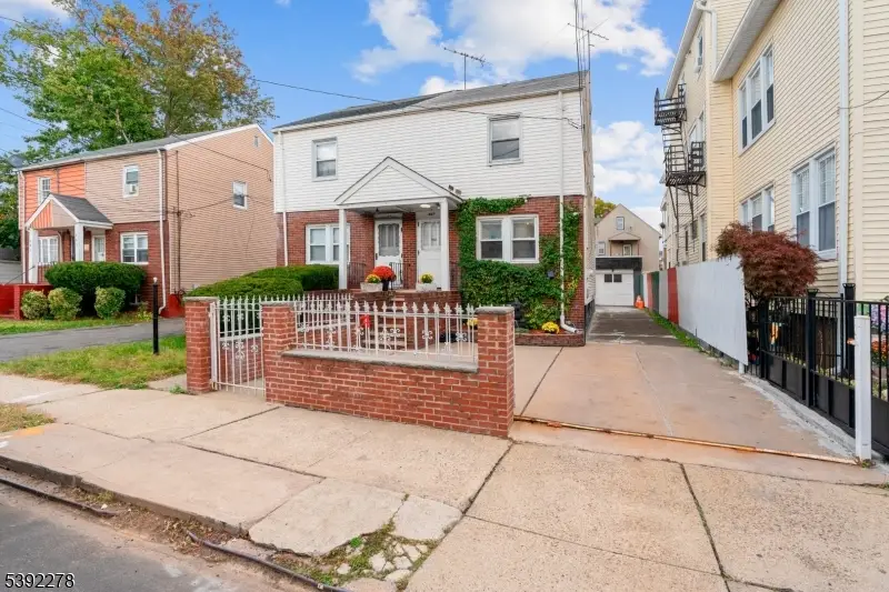 447 E 34th St, Paterson, NJ 07504 - Image #1