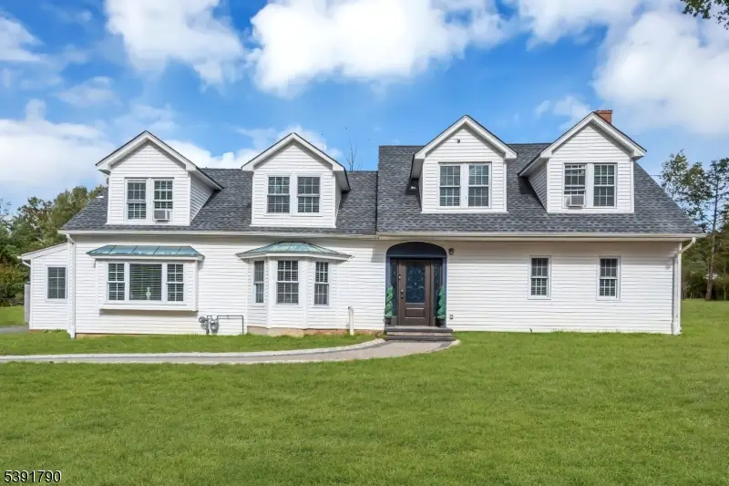 698 Foothill Rd, Green Knoll, NJ 08807 - Image #2