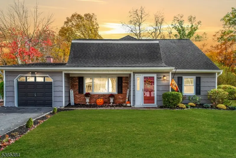 50 Clover Hill Dr, Flanders, NJ 07838 - Image #3