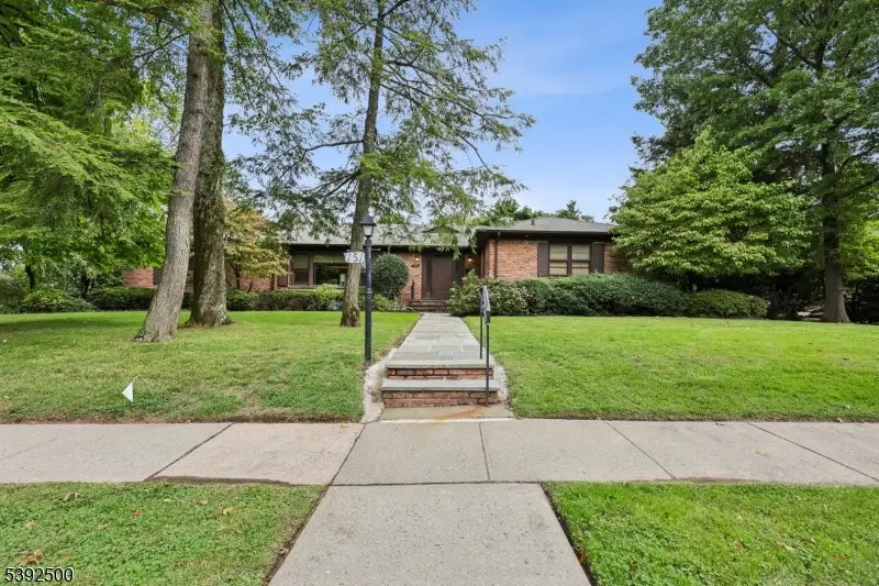 252 Raymond Ct, South Orange Village, NJ 07079 - Image #2