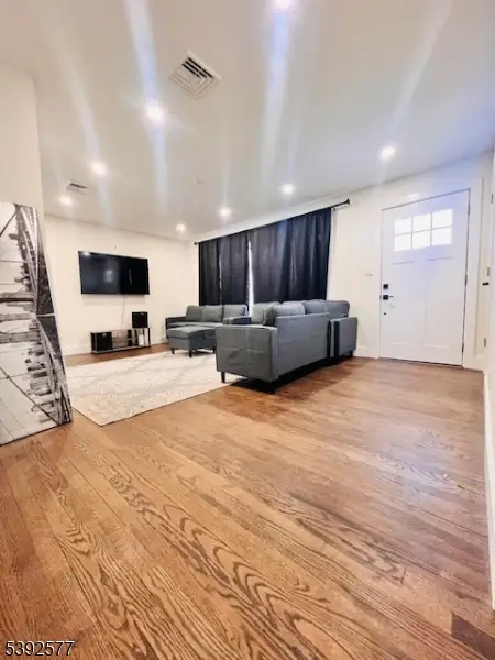 275 Valley Rd, Clark, NJ 07066 - Image #2