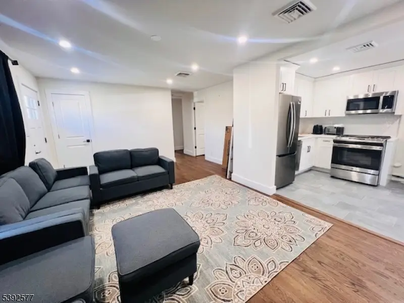 275 Valley Rd, Clark, NJ 07066 - Image #3