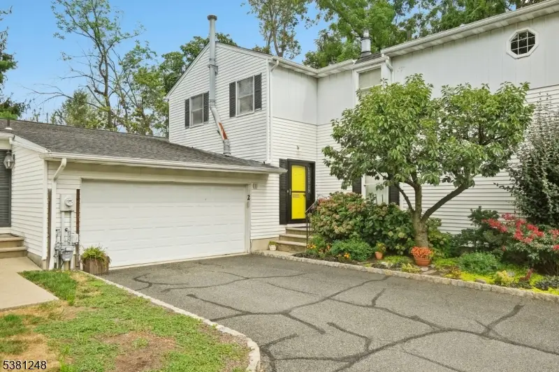 658 Ridgewood Rd #2, Maplewood, NJ 07040 - Image #1