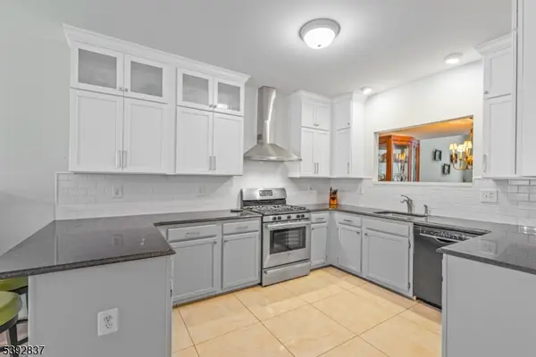 95 Butternut Dr, Wayne Twp., NJ 07470