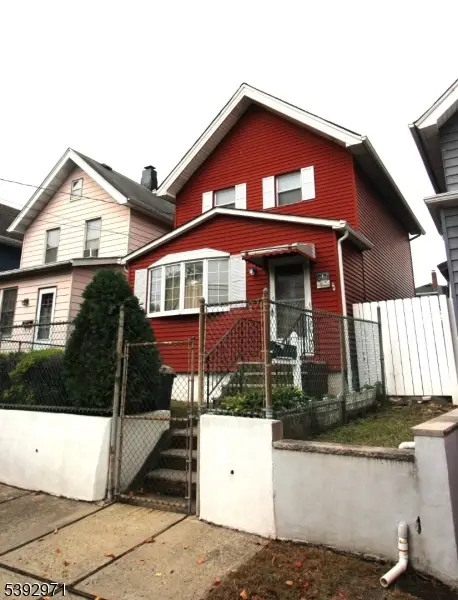 425 Davis Ave, Kearny, NJ 07032 - Image #2