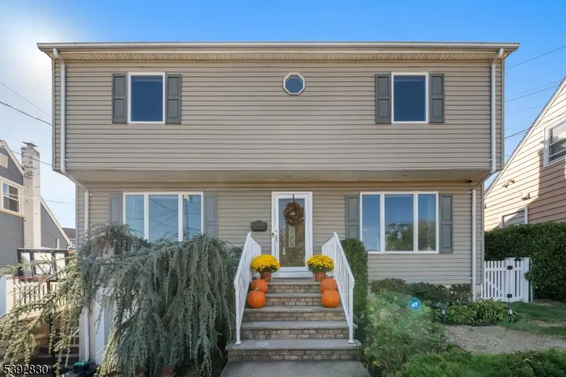 25 Glenview Road, Nutley, NJ 07110 - Image #2