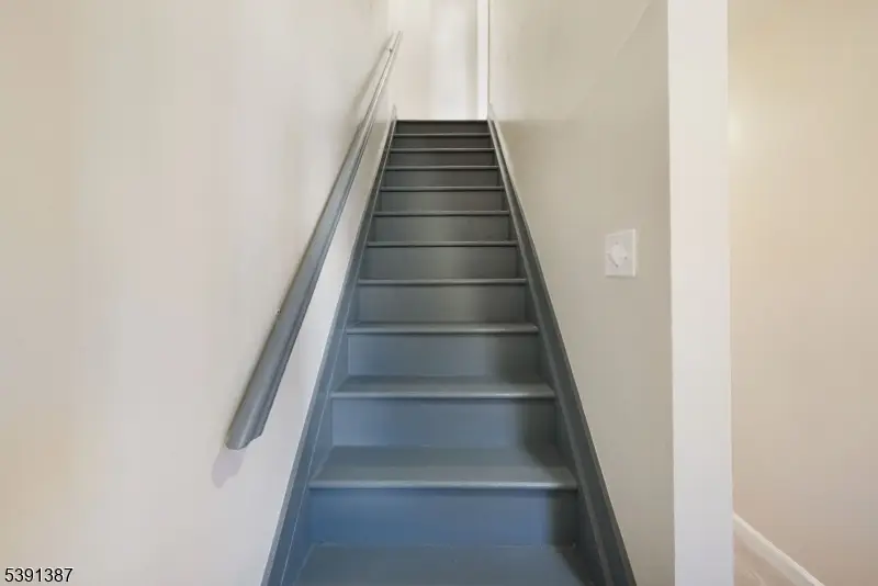 566 2nd Ave, Elizabeth, NJ 07202 - Image #3