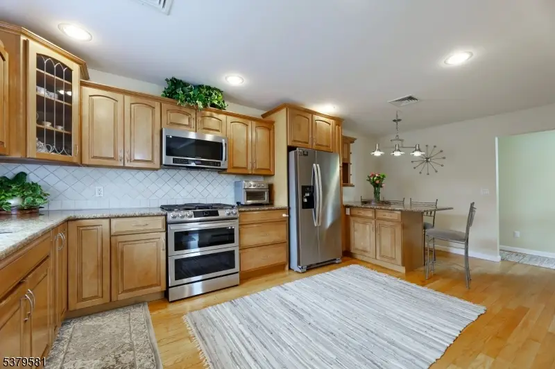 36 Monhegan St, Clifton, NJ 07013 - Image #2