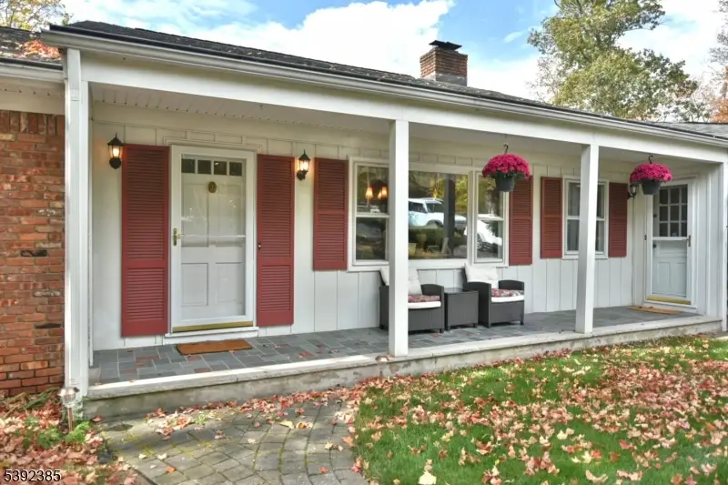 951 Berdan Ave, Pines Lake, NJ 07470 - Image #2