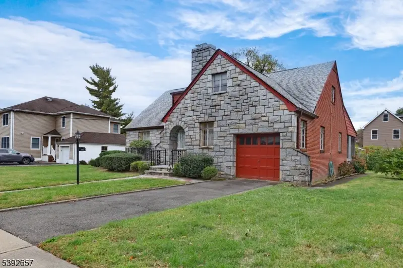 347 South Pkwy, Clifton, NJ 07014 - Image #3